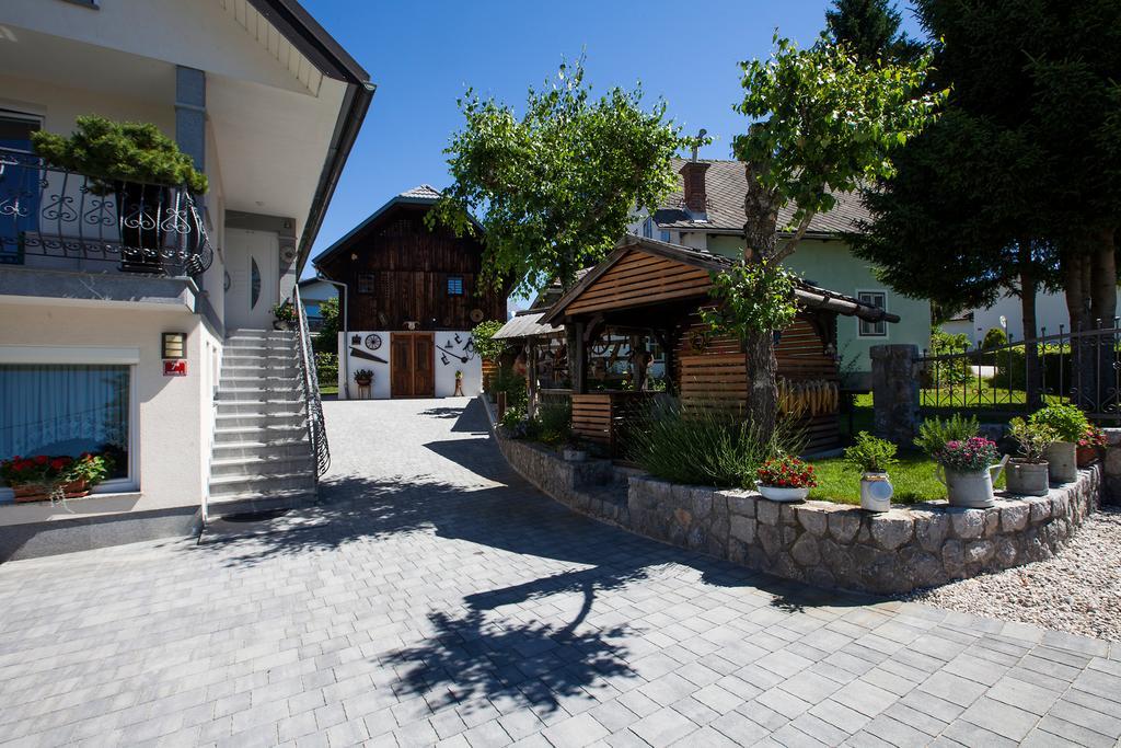 Апартаменти Barn House Mm Блед Екстер'єр фото